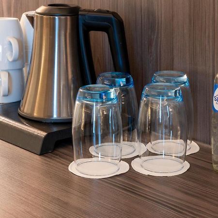 Plaza Premium آلميره المظهر الخارجي الصورة