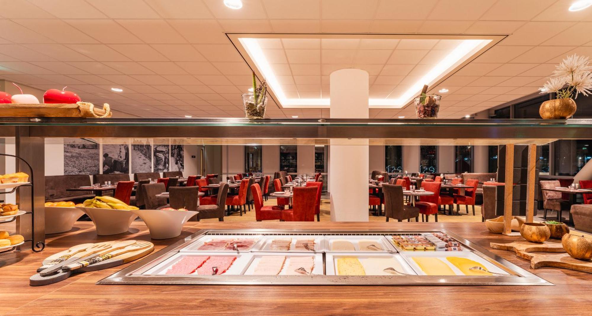 Plaza Premium آلميره المظهر الخارجي الصورة